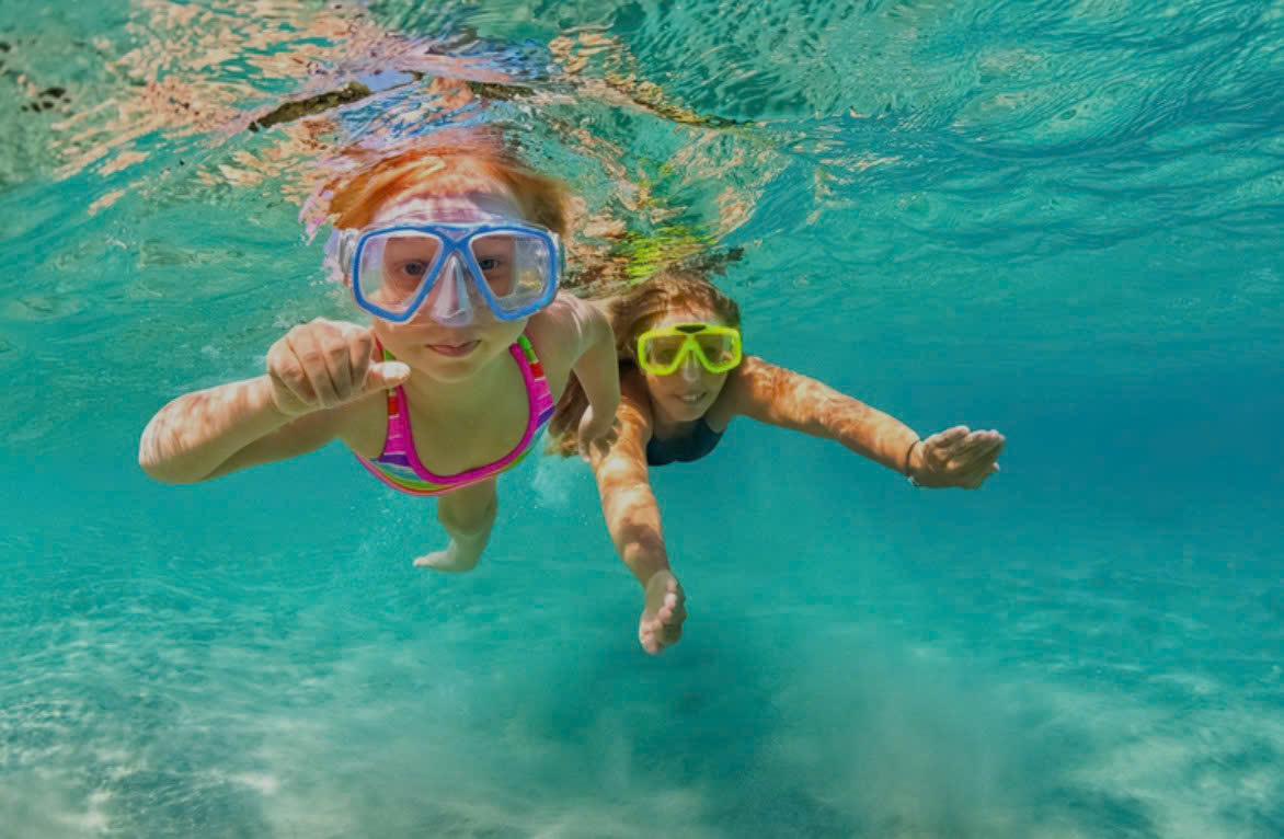 snorkeling-boi-voi-mat-kinh-va-ong-tho